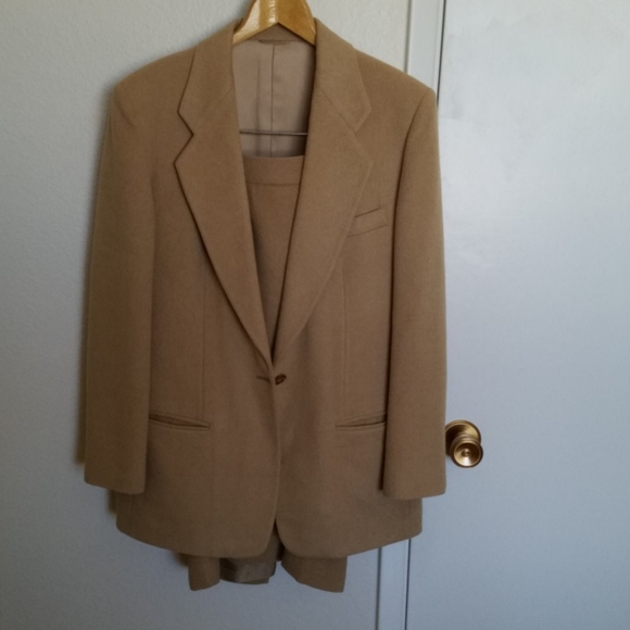 Vintage 100% camel hair skirt suit EUC - Picture 2 of 12